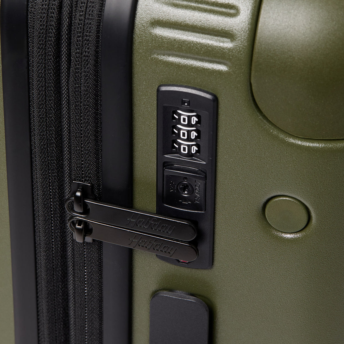 Carry-On Spinner Plus