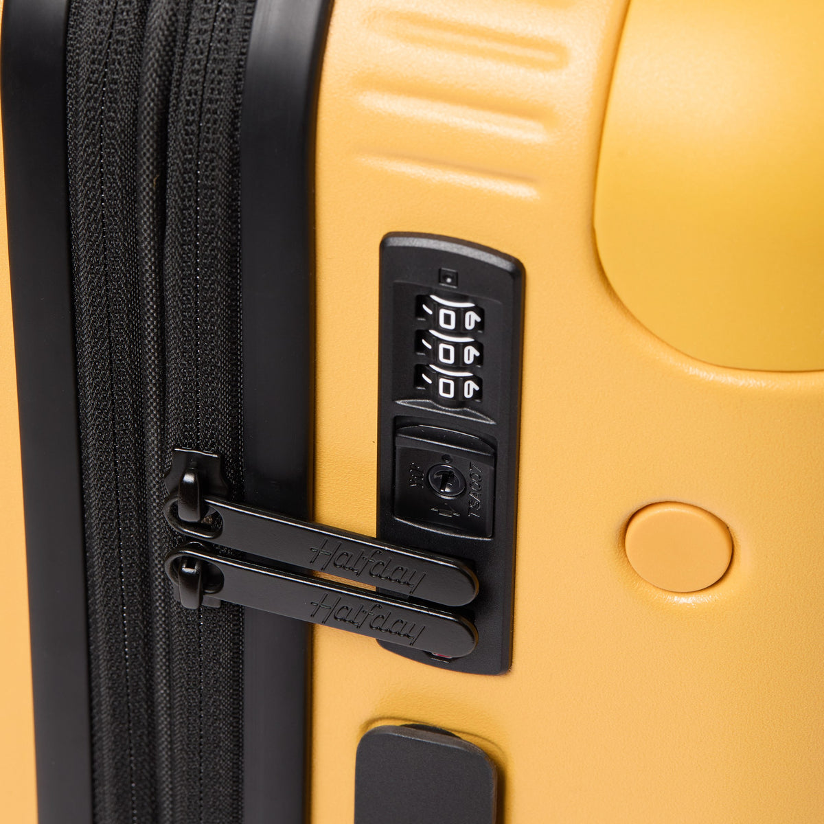 Carry-On Spinner Plus