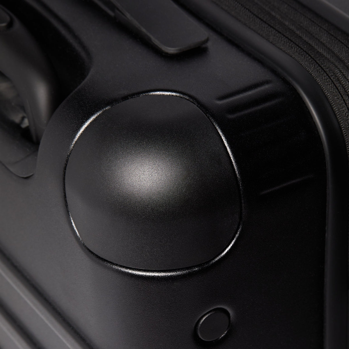 Carry-On Spinner Plus