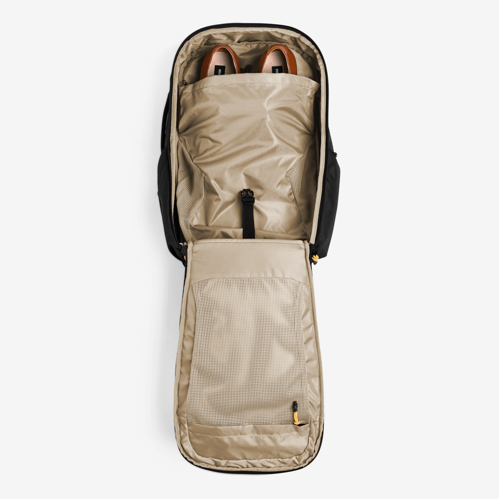 Rustic Roamer traveler Bag in Green